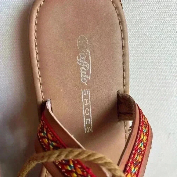 like new: Boho Summer hippie sandals with ropes and pompoms tie-up size 9 - Picture 5 of 9